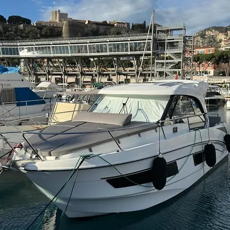 Unique Family Boat Stay In Monaco 船上ホテル モンテ・カルロ